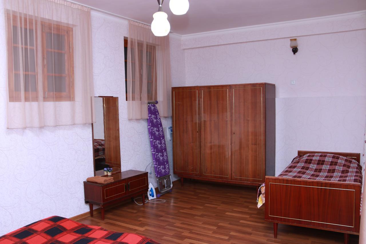 Apartment Nino Botanical Тбилиси Екстериор снимка