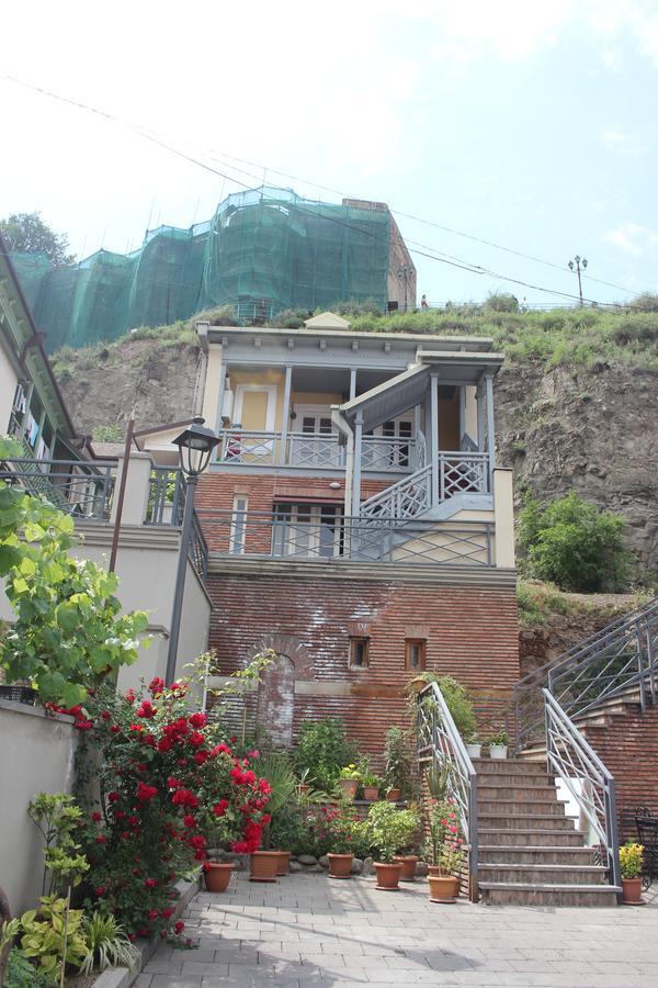 Apartment Nino Botanical Тбилиси Екстериор снимка