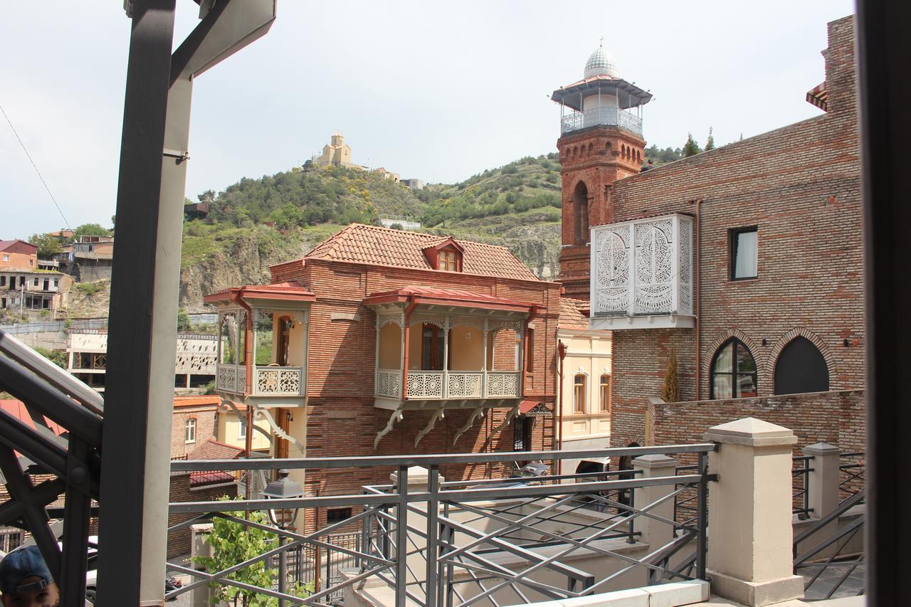 Apartment Nino Botanical Тбилиси Екстериор снимка