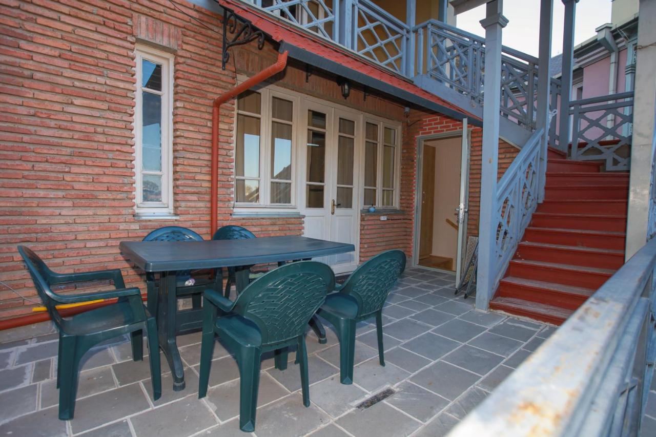 Apartment Nino Botanical Тбилиси Екстериор снимка
