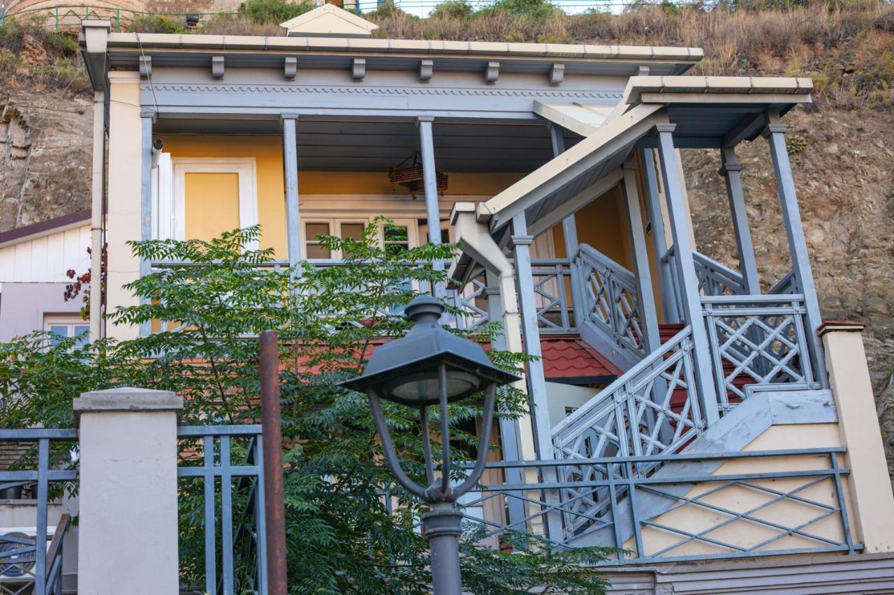 Apartment Nino Botanical Тбилиси Екстериор снимка